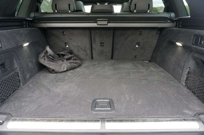 Car image 36