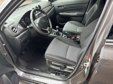 Car image 11