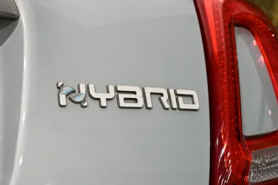 Car image 18