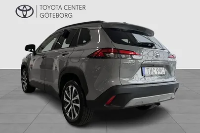 Car image 4