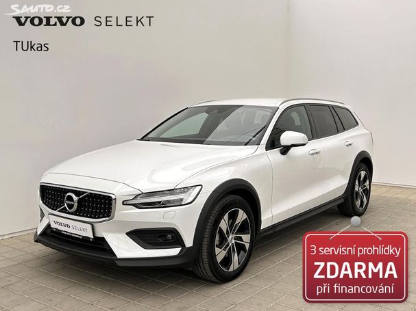 Volvo V60 Cross Country B4 Pro AWD 145 kW image number 1