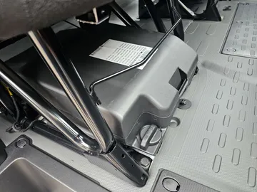Car image 25