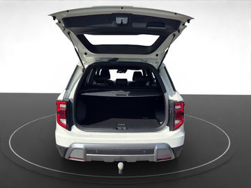 Car image 18