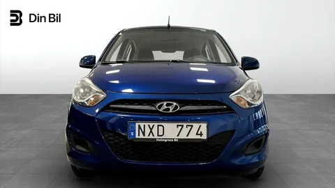 Car image 3