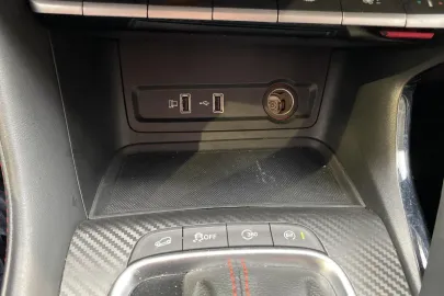Car image 36