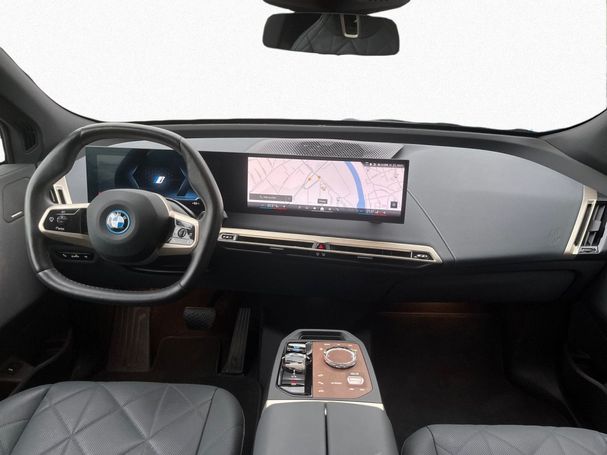 BMW iX 240 kW image number 18