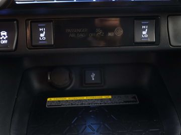 Car image 33