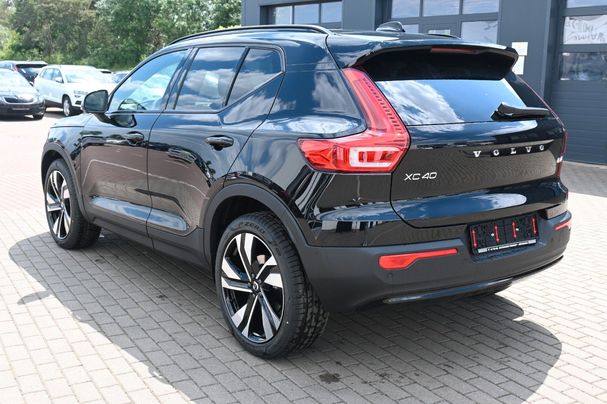 Volvo XC40 AWD B4 145 kW image number 4