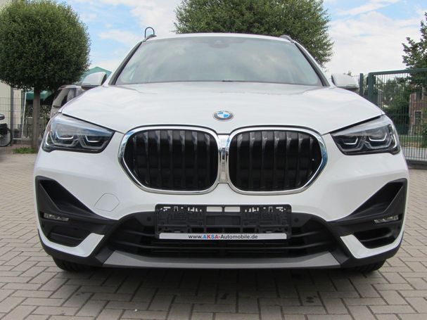 BMW X1 sDrive18i Advantage 103 kW image number 3