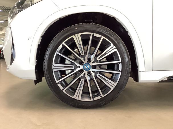 BMW iX1 xDrive M Sport 225 kW image number 7