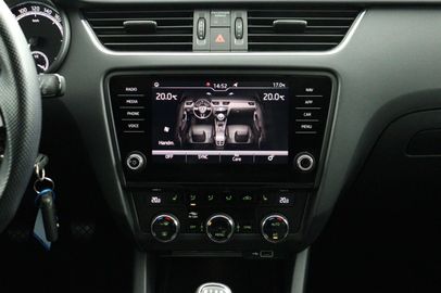 Car image 31