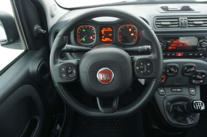 Car image 12