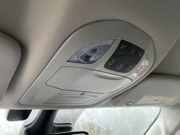 Chrysler Pacifica 208 kW image number 22