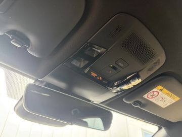 Car image 28