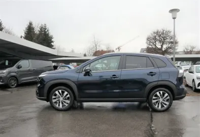 Car image 5