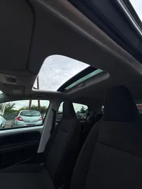 Car image 27