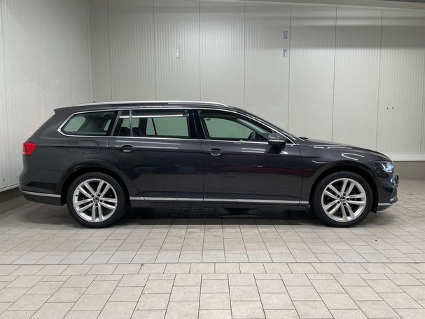 Volkswagen Passat Variant 1.5 TSI Elegance DSG 110 kW image number 8