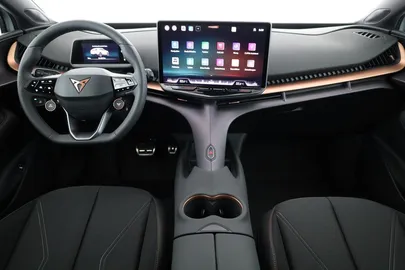 Car image 30