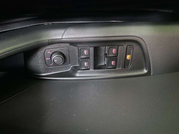 Car image 36