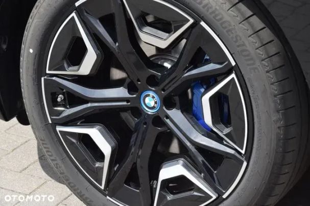 BMW iX xDrive50 385 kW image number 8