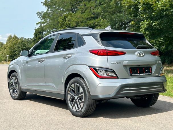 Hyundai Kona EV 150 kW image number 4