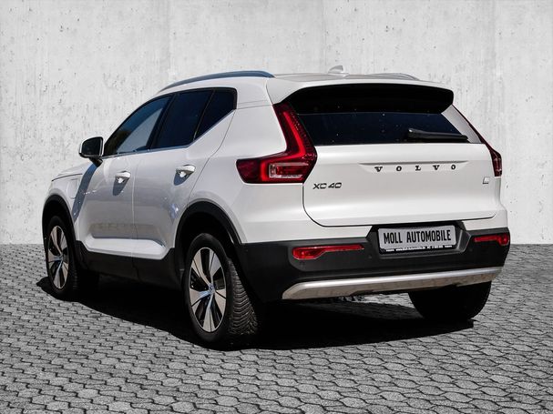 Volvo XC40 Recharge Plug-in Hybrid T4 Plus Bright 155 kW image number 2