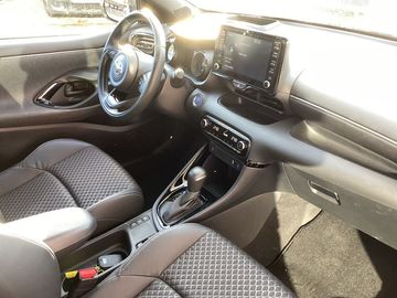 Car image 12