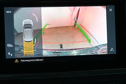Car image 27