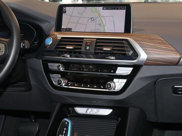 BMW iX3 210 kW image number 8