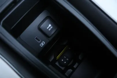 Car image 38