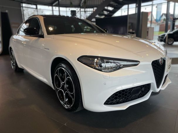 Alfa Romeo Giulia Q4 206 kW image number 2