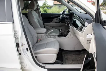 Car image 36
