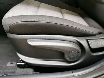 Car image 31