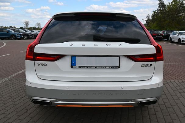 Volvo V90 Cross Country D5 AWD 173 kW image number 2