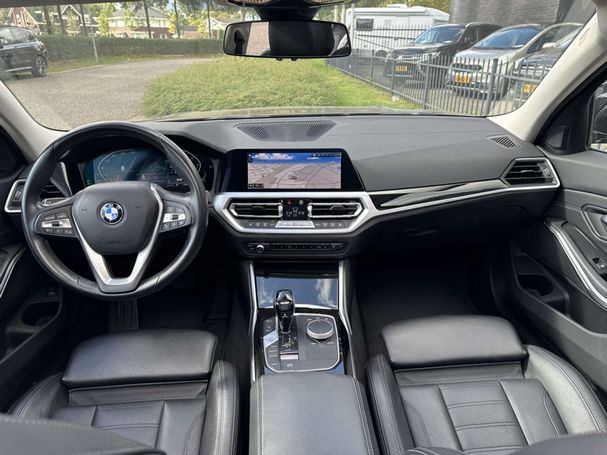 BMW 320i Touring 135 kW image number 8