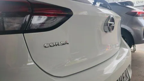 Car image 29