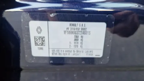Car image 22