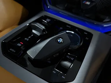 Car image 36