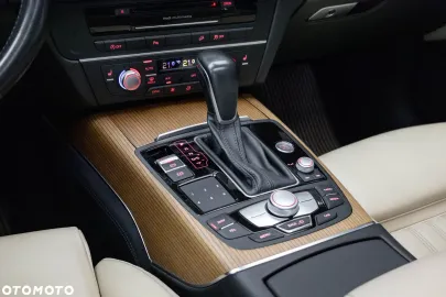 Car image 40