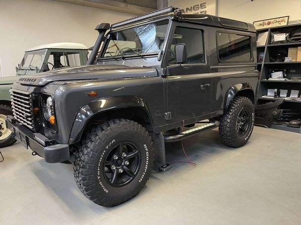 Land Rover Defender 90 2.2 Station Wagon 90 kW image number 17