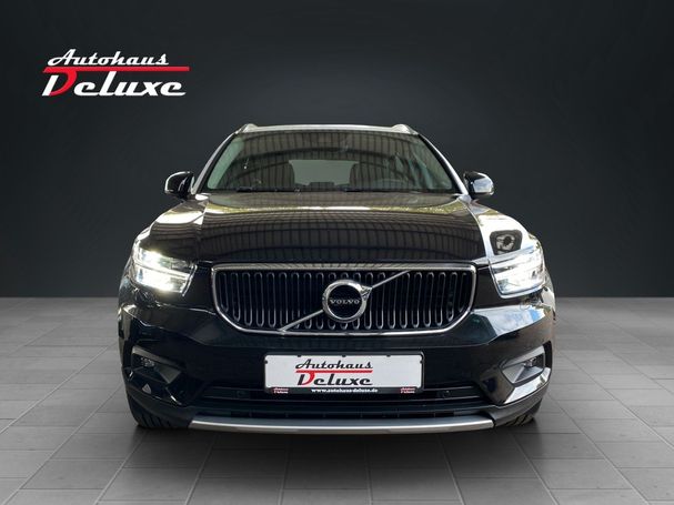 Volvo XC40 D3 Momentum 110 kW image number 3