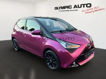 Car image 2