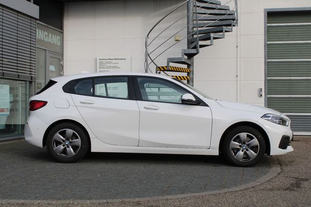 BMW 118i Advantage 100 kW image number 3