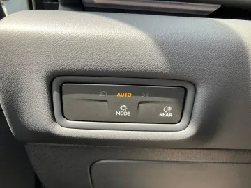 Car image 34