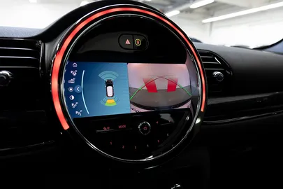 Car image 22