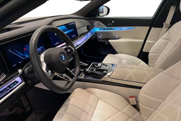 BMW i7 xDrive60 400 kW image number 8