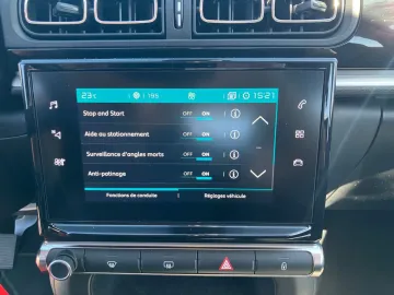 Car image 32