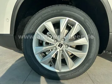 Car image 33