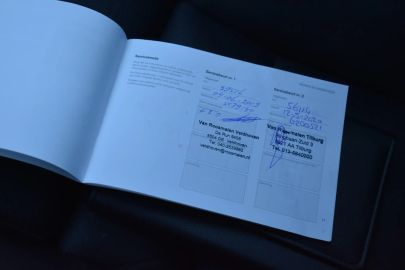 Car image 32
