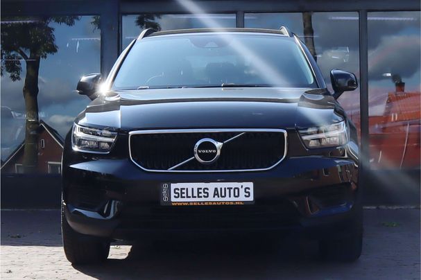 Volvo XC40 1.5 T2 Momentum 95 kW image number 17